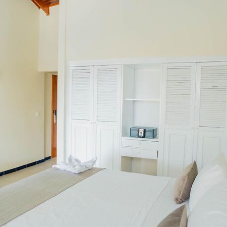 Playa Palmeras Beach Resort Картахена Экстерьер фото