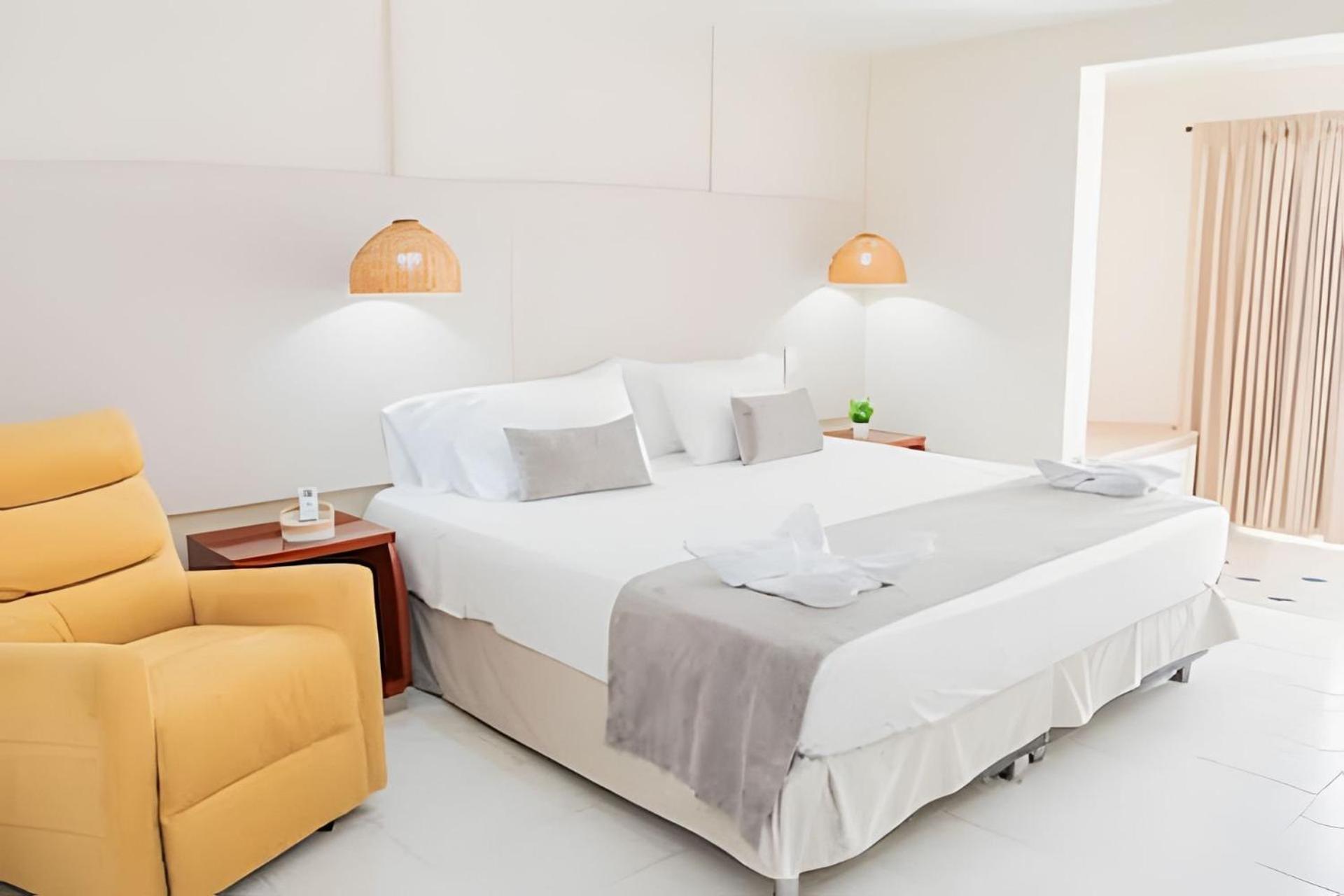 Playa Palmeras Beach Resort Картахена Экстерьер фото