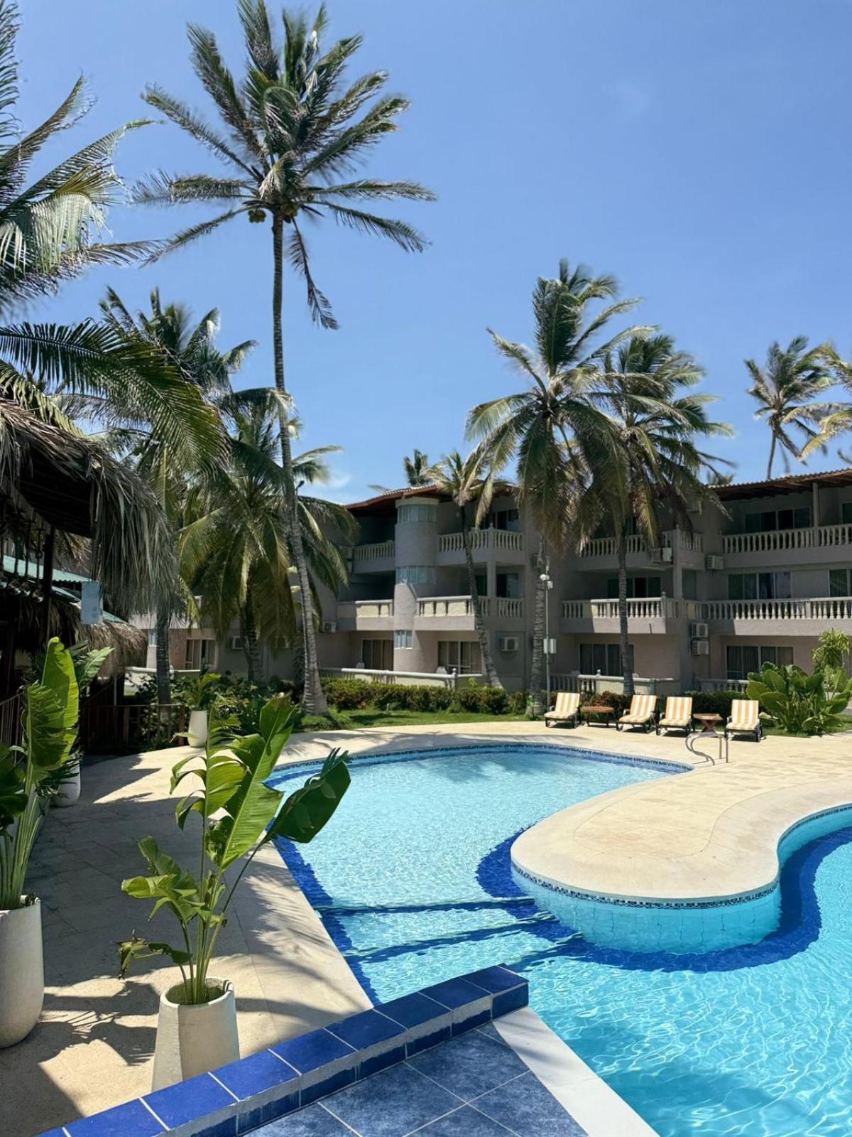 Playa Palmeras Beach Resort Картахена Экстерьер фото