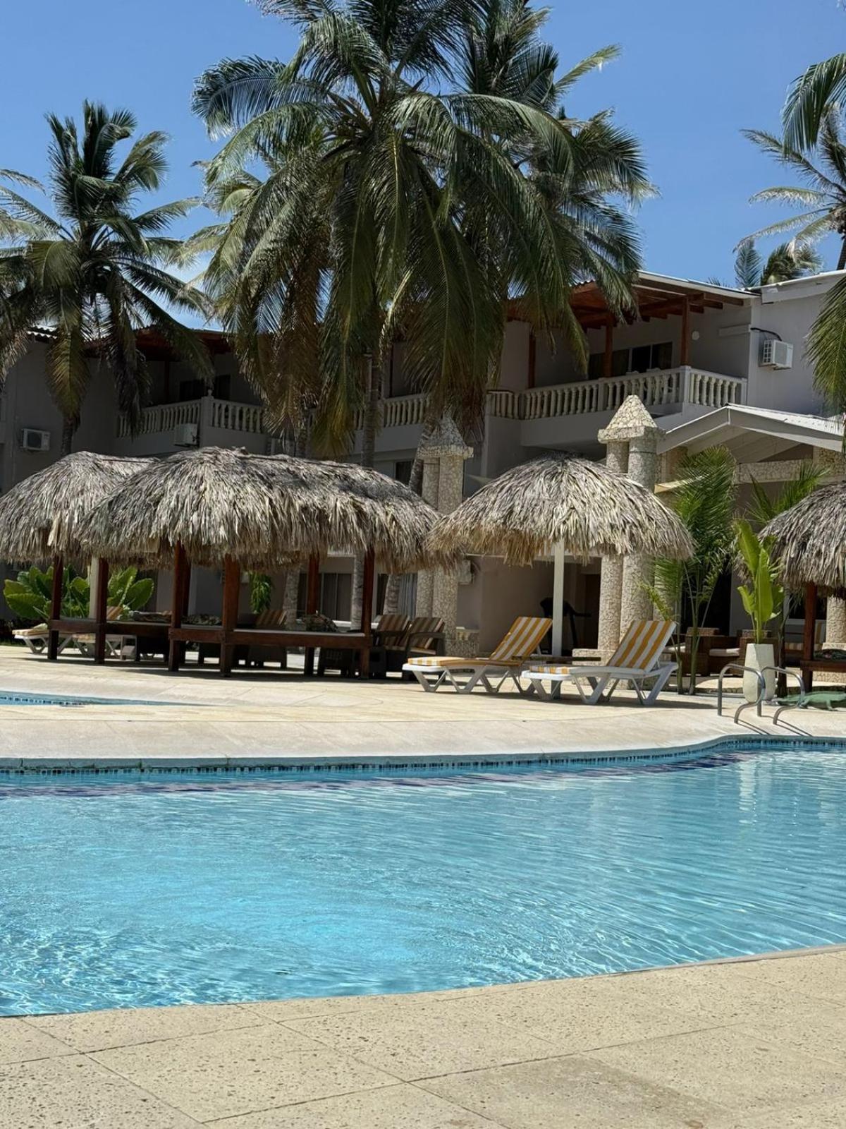 Playa Palmeras Beach Resort Картахена Экстерьер фото